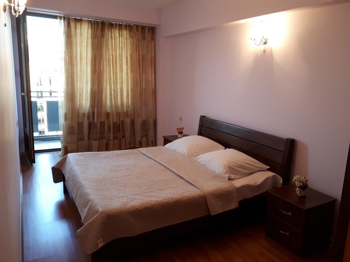Apartment Archil Batumi Eksteriør bilde